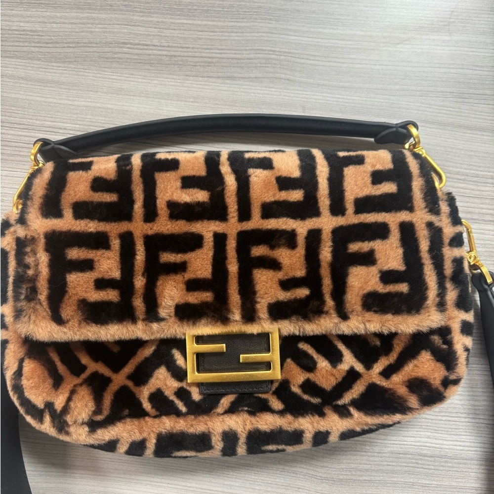 Fendi Shearling Vitello Dolce Marco FF baguette Bag - Picture 2 of 12